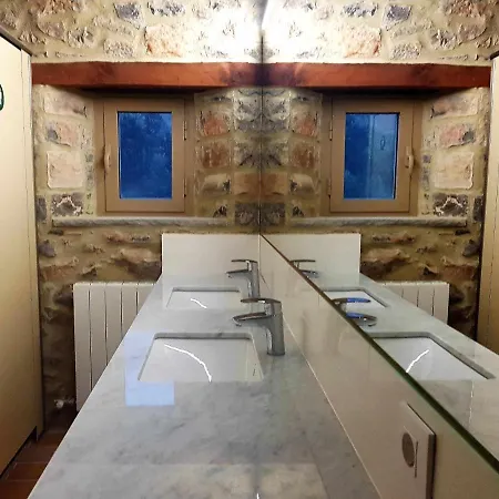 Casa En Paraje Natural Unico 25 Pax *