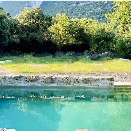 Casa En Paraje Natural Unico 25 Pax * Girona