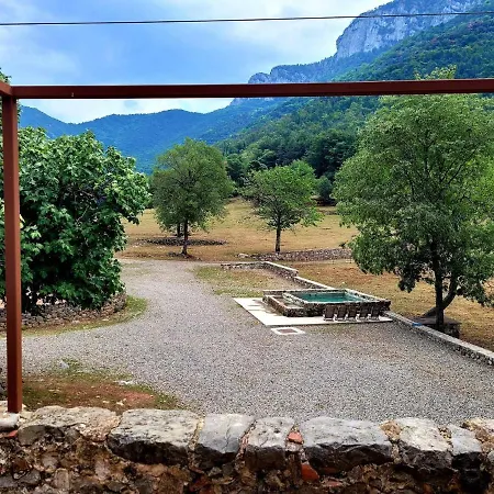 Casa En Paraje Natural Unico 25 Pax * Girona